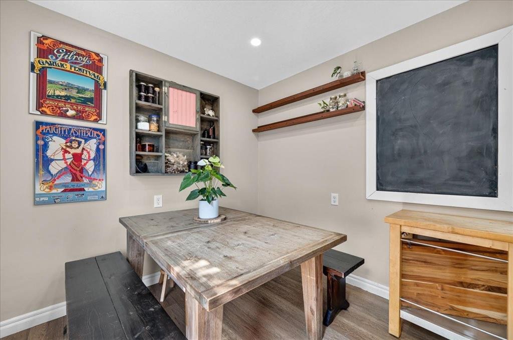 57 Beacham Way Nw, Calgary, AB - Indoor