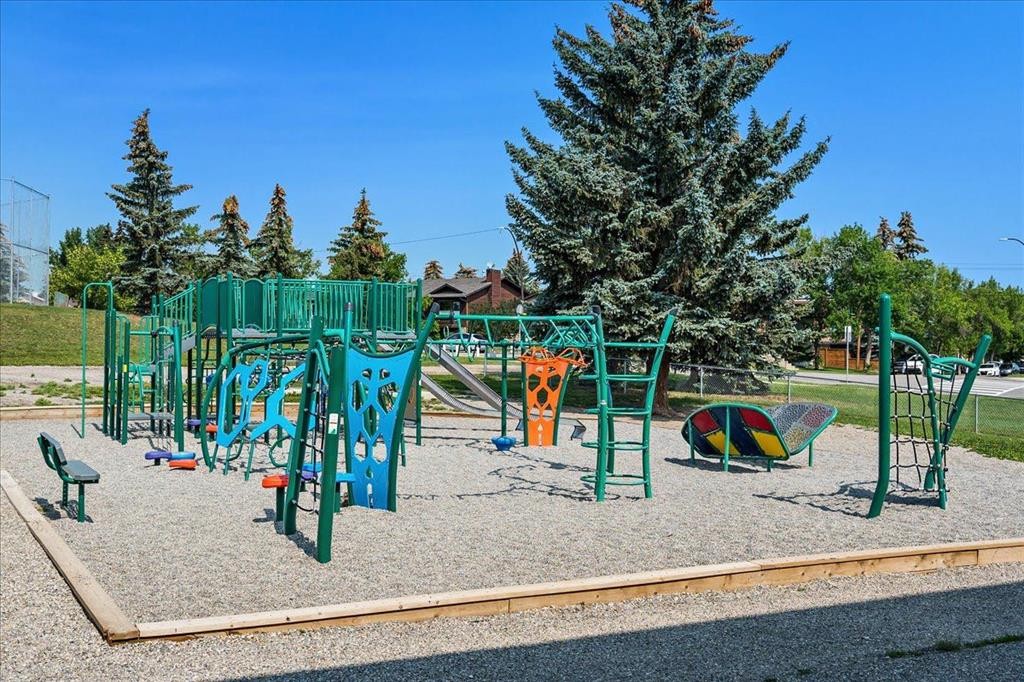 57 Beacham Way Nw, Calgary, AB - Outdoor