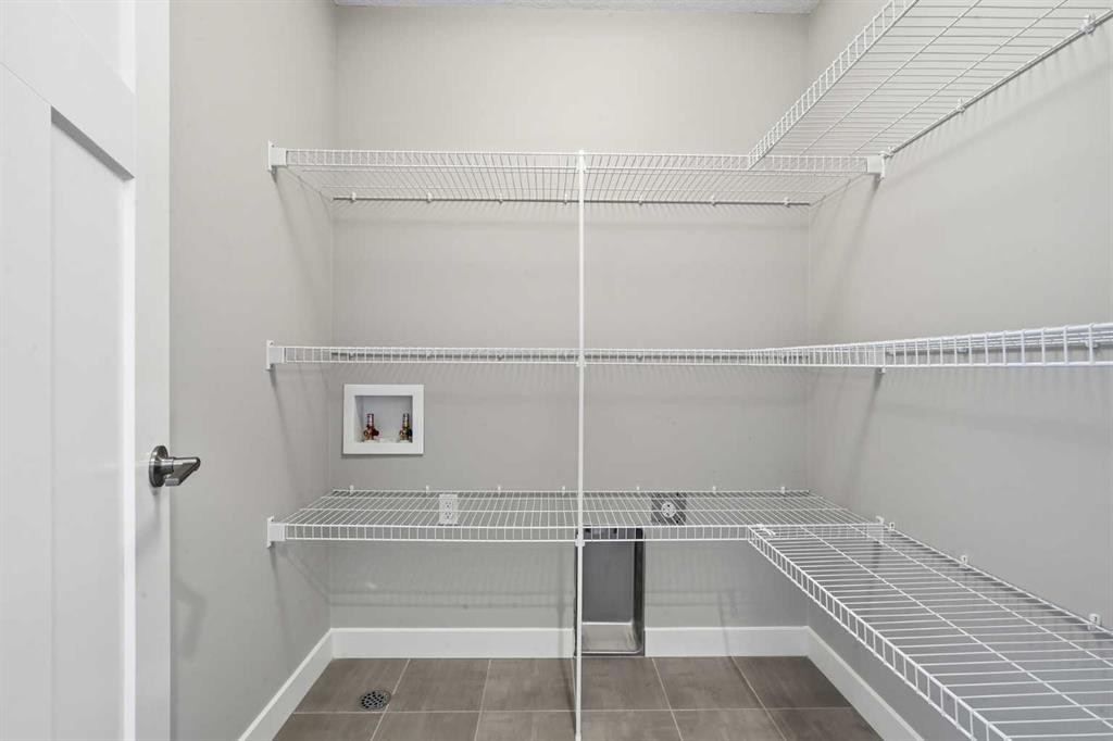 21 Howse Street Ne, Calgary, AB - Indoor With Storage