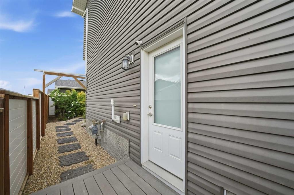 21 Howse Street Ne, Calgary, AB - Outdoor With Exterior