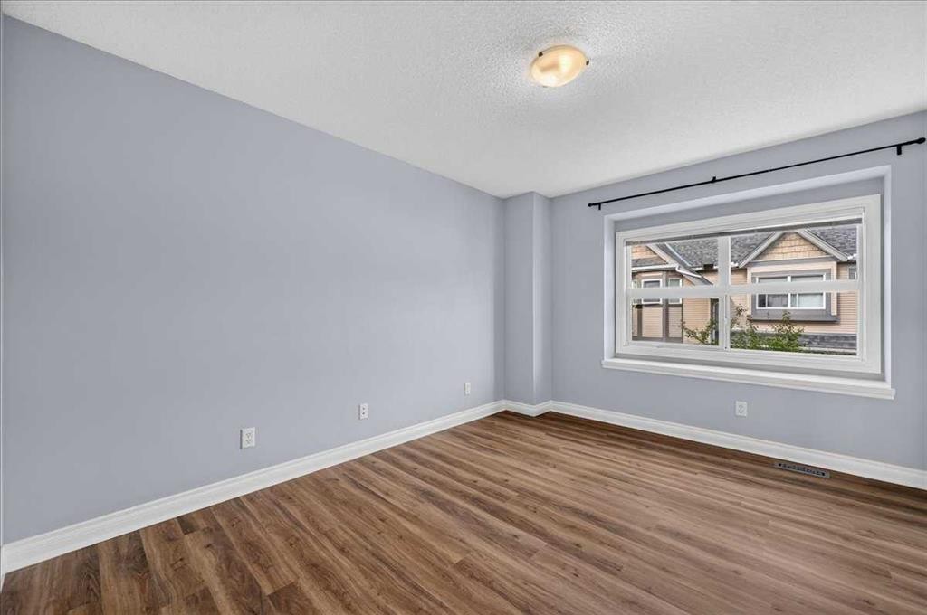 86 Cedarwood Lane Sw, Calgary, AB