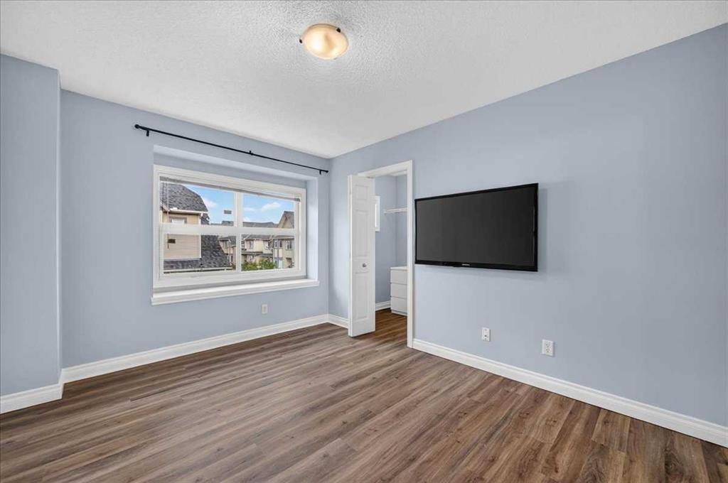 86 Cedarwood Lane Sw, Calgary, AB