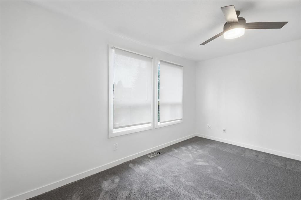 6507 Huntsbay Road Nw, Calgary, AB - Indoor Photo Showing Other Room