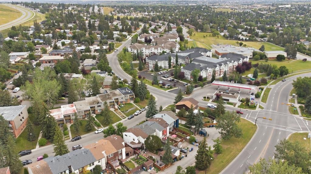 6507 Huntsbay Road Nw, Calgary, AB - Outdoor With View