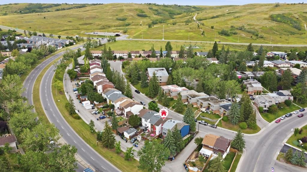 6507 Huntsbay Road Nw, Calgary, AB - Outdoor With View