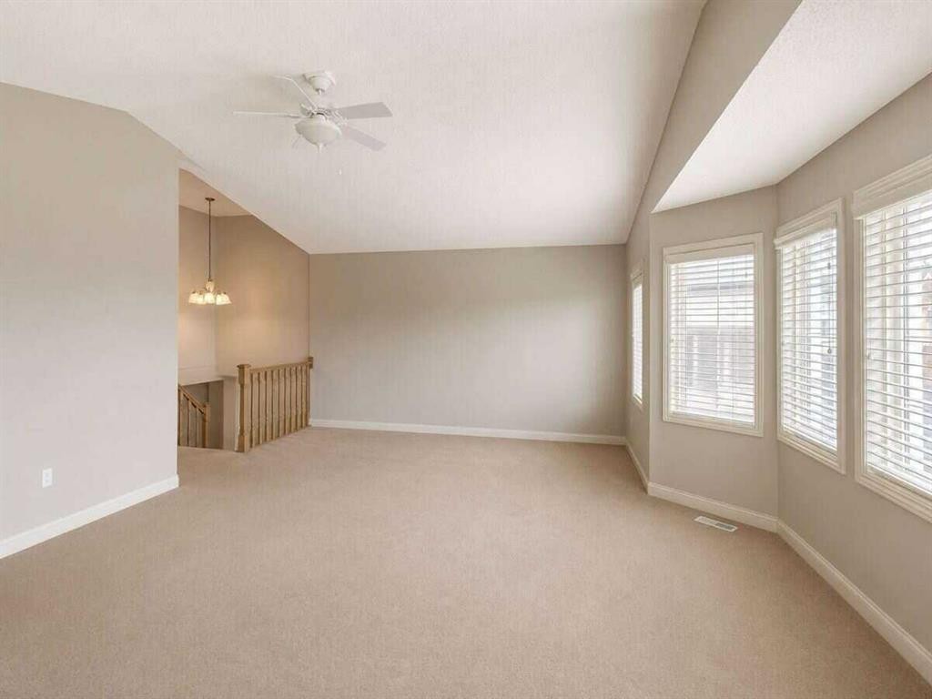 188 Everwillow Park Sw, Calgary, AB - Indoor Photo Showing Other Room