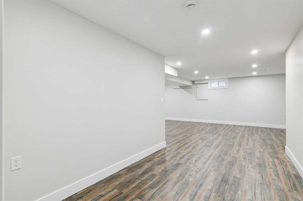 10415 8 Street Sw, Calgary, AB - Indoor