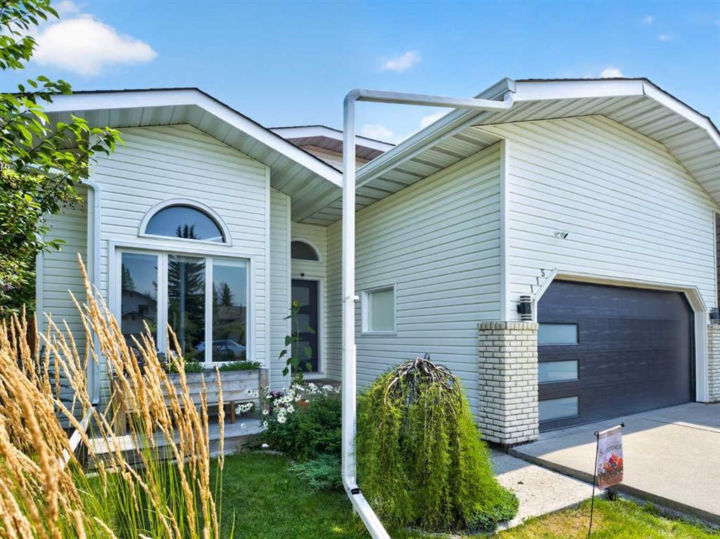 115 Wood Valley Court Sw, Calgary, AB - Outdoor