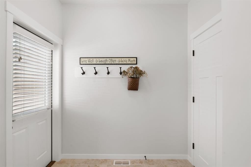 45 Willow Green Way, Cochrane, AB - Indoor Photo Showing Other Room