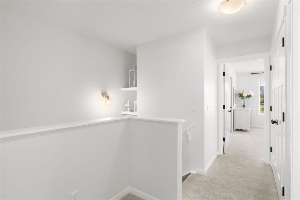 45 Willow Green Way, Cochrane, AB - Indoor Photo Showing Other Room