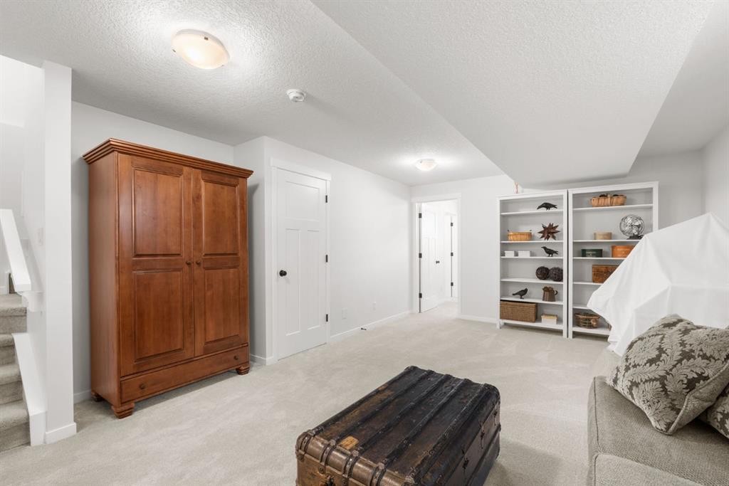 45 Willow Green Way, Cochrane, AB - Indoor