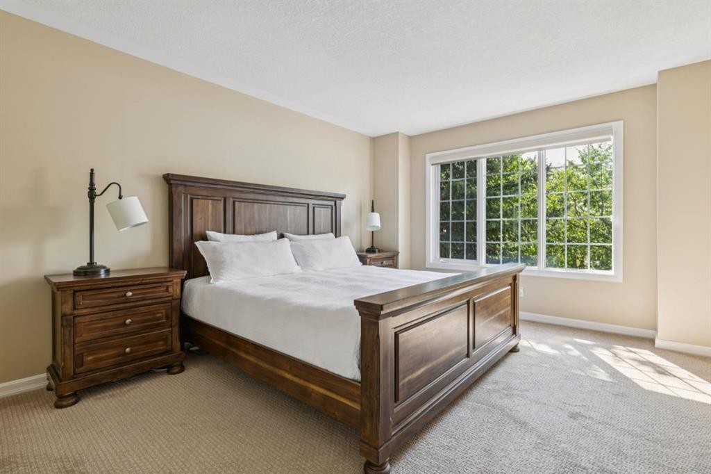174 Sienna Hills Drive Sw, Calgary, AB - Indoor Photo Showing Bedroom