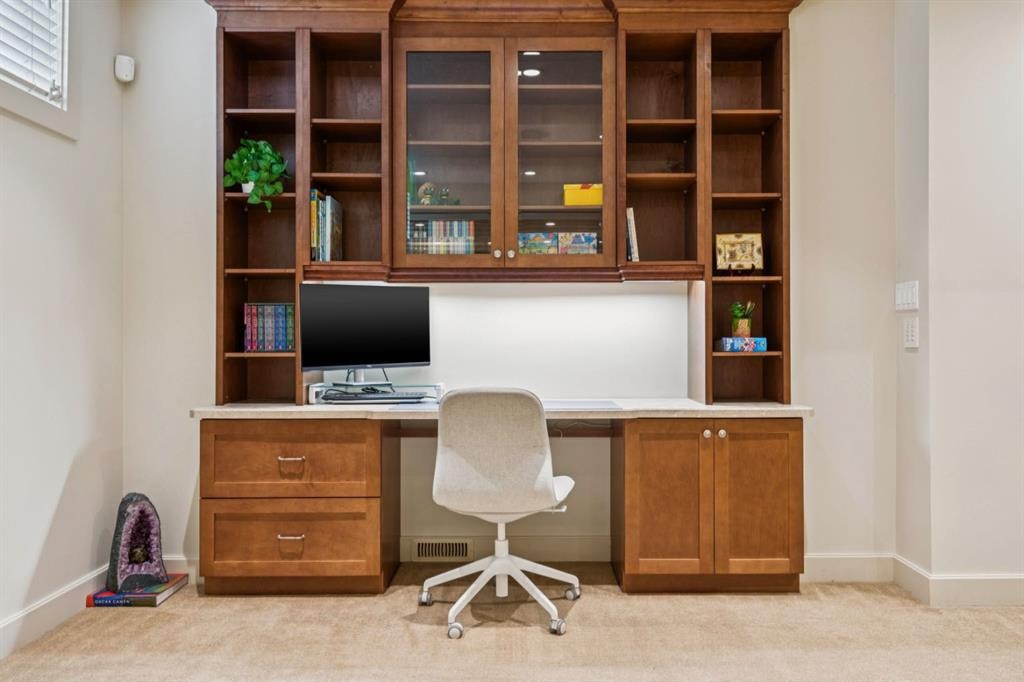 174 Sienna Hills Drive Sw, Calgary, AB - Indoor Photo Showing Office