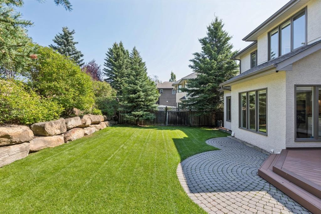 174 Sienna Hills Drive Sw, Calgary, AB - Outdoor