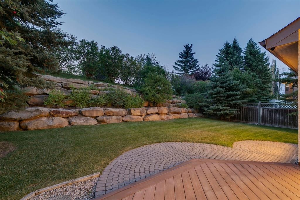 174 Sienna Hills Drive Sw, Calgary, AB - Outdoor
