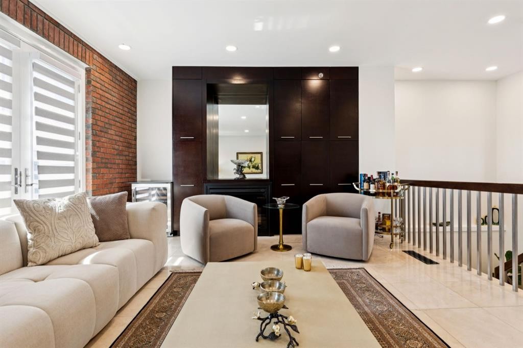 424 Aspen Meadows Hill Sw, Calgary, AB - Indoor