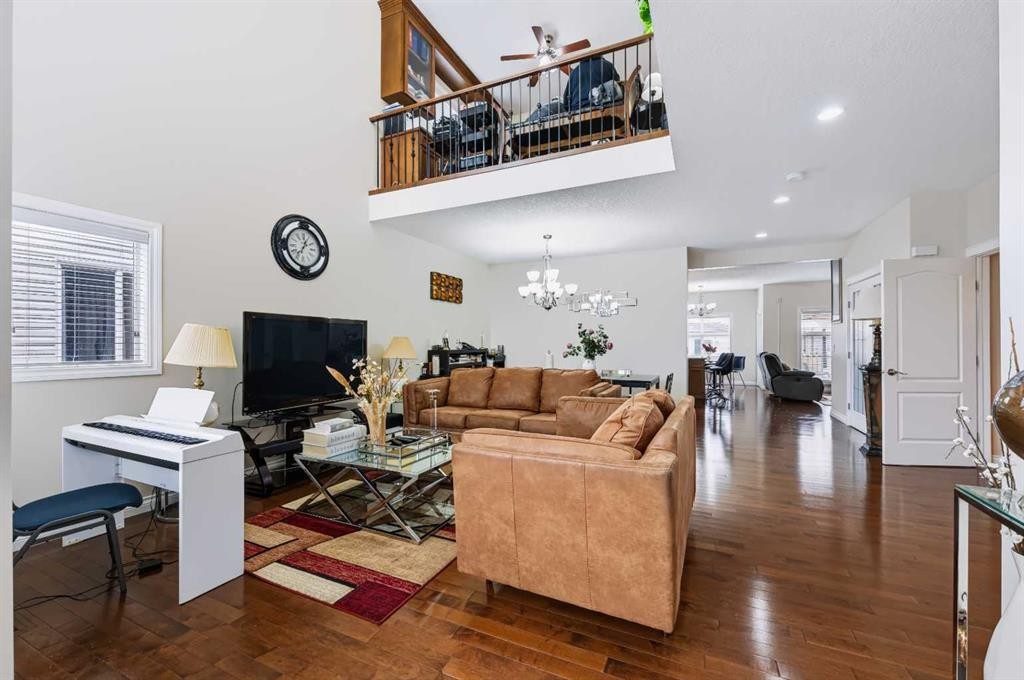 8245 Saddlebrook Drive Ne, Calgary, AB - Indoor Photo Showing Living Room