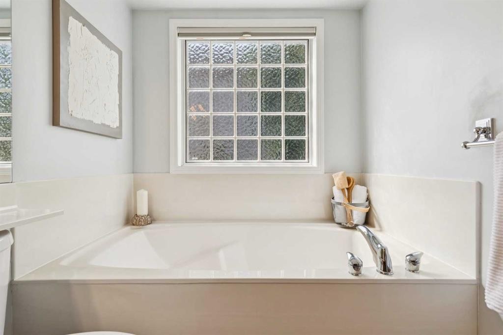 258 West Ranch Place Sw, Calgary, AB - Indoor Photo Showing Bathroom