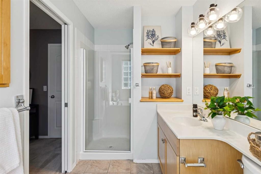 258 West Ranch Place Sw, Calgary, AB - Indoor Photo Showing Bathroom