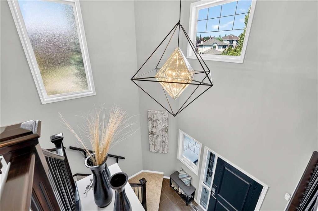 122 Royal Birkdale Crescent Nw, Calgary, AB - Indoor Photo Showing Other Room