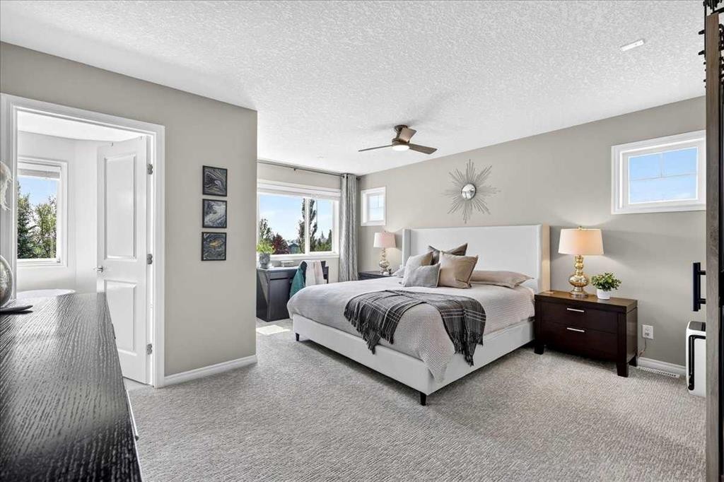 122 Royal Birkdale Crescent Nw, Calgary, AB - Indoor Photo Showing Bedroom