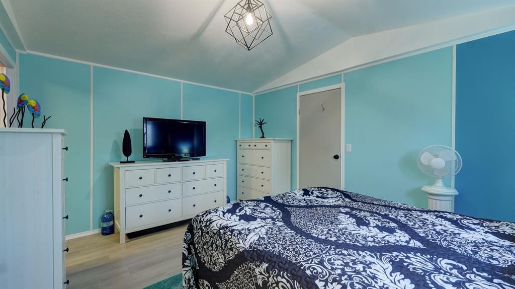 25 Westover Crescent West, Claresholm, AB - Indoor Photo Showing Bedroom