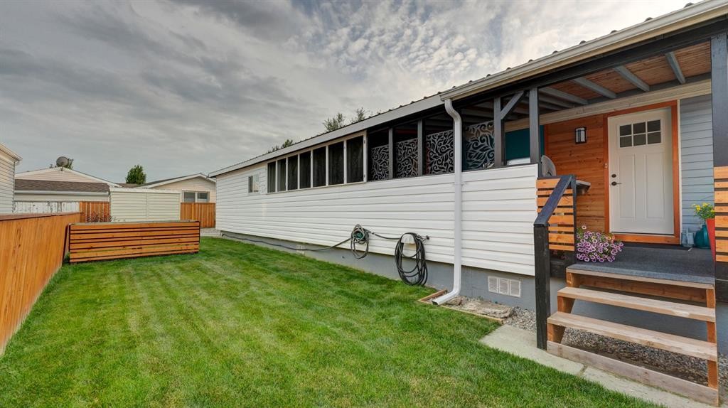 25 Westover Crescent West, Claresholm, AB - Outdoor With Exterior