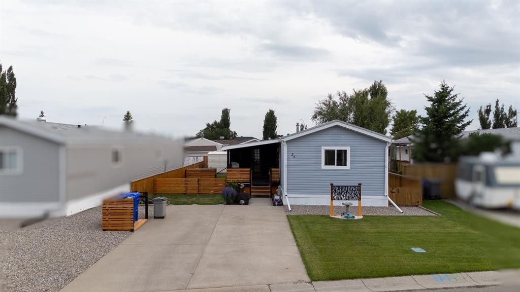 25 Westover Crescent West, Claresholm, AB - Outdoor