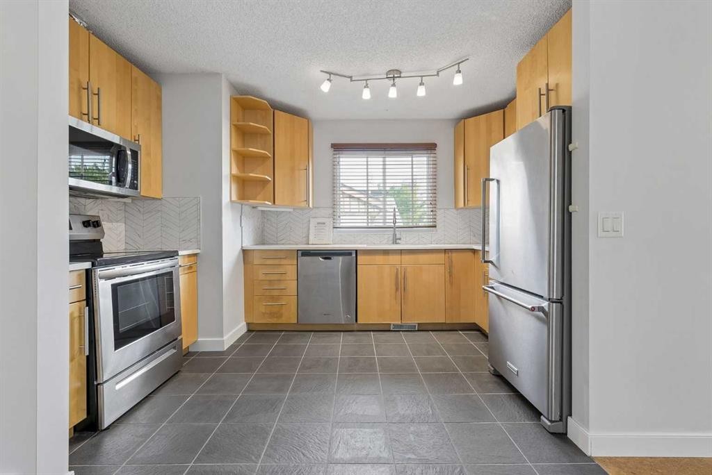 205 15 Avenue Ne, Calgary, AB