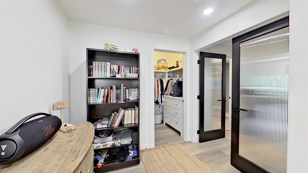 107 Auburn Sound Cove Se, Calgary, AB - Indoor Photo Showing Office