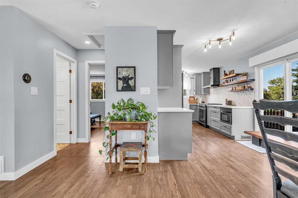 159 Bernard Way Nw, Calgary, AB