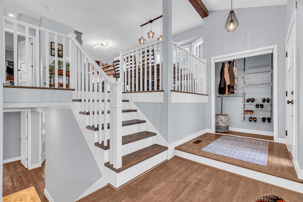 159 Bernard Way Nw, Calgary, AB