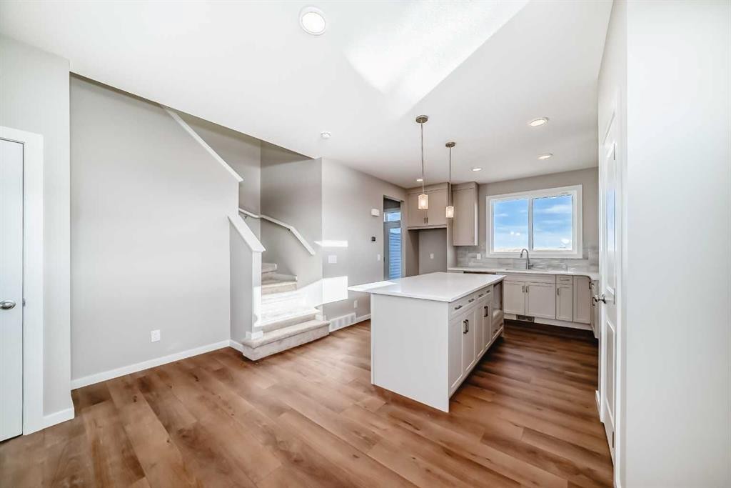 608 Sora Boulevard Se, Calgary, AB