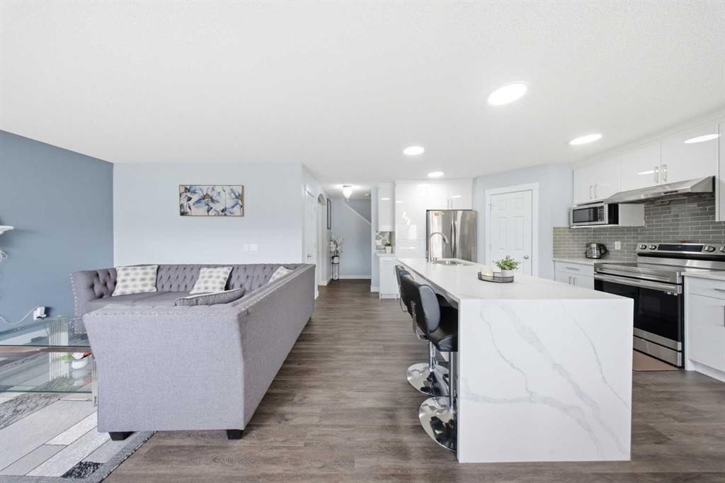 19 Martha'S Meadow Close Ne, Calgary, AB - Indoor