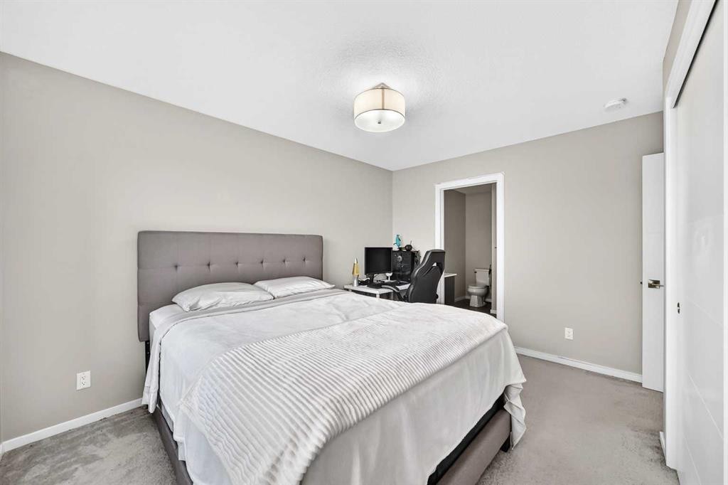 203-120 Redstone Walk Ne, Calgary, AB - Indoor Photo Showing Bedroom
