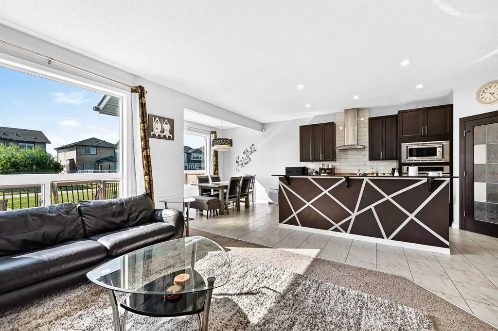 8 Skyview Point Terrace Ne, Calgary, AB - Indoor Photo Showing Living Room