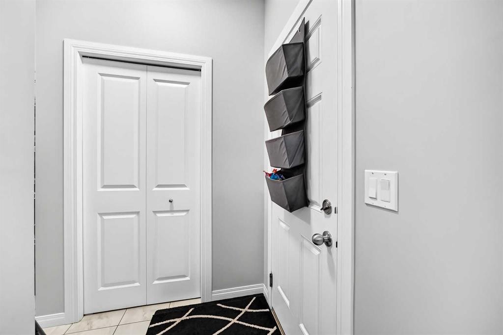 8 Skyview Point Terrace Ne, Calgary, AB - Indoor Photo Showing Other Room