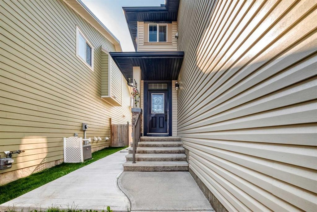 8 Skyview Point Terrace Ne, Calgary, AB - Outdoor