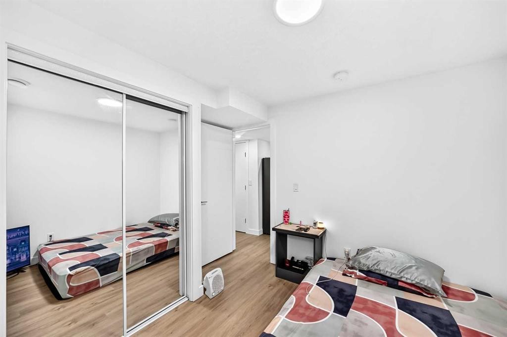 8 Skyview Point Terrace Ne, Calgary, AB - Indoor Photo Showing Other Room