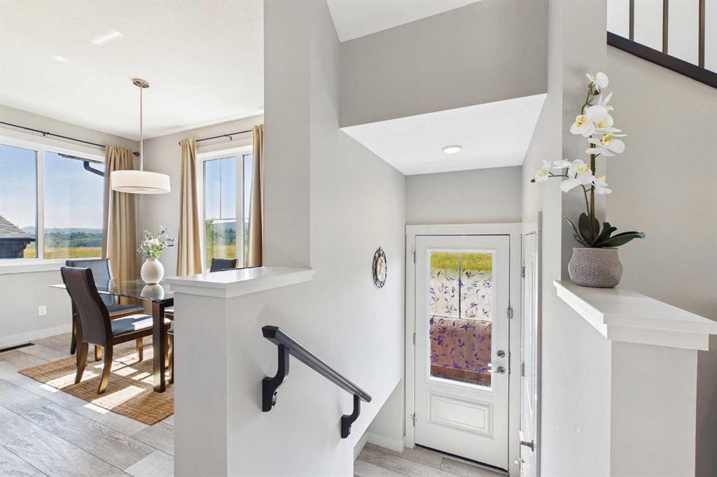 182 Rowley Gate Nw, Calgary, AB - Indoor
