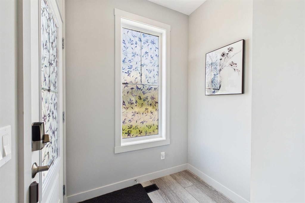 182 Rowley Gate Nw, Calgary, AB - Indoor Photo Showing Other Room