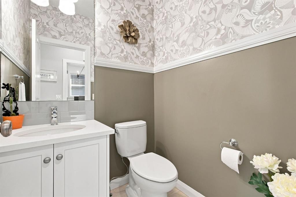 218 Boulder Creek Place, Langdon, AB - Indoor Photo Showing Bathroom