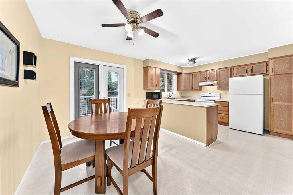 4008 46 Street Sw, Calgary, AB - Indoor