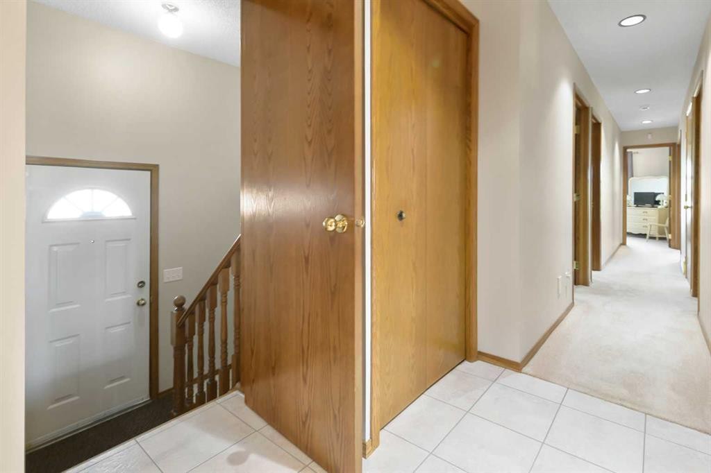 308 Canniff Place Sw, Calgary, AB - Indoor Photo Showing Other Room