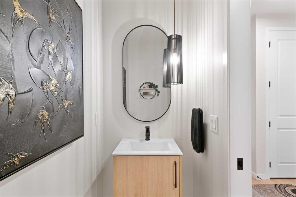 500 Cranbrook Gardens Se, Calgary, AB - Indoor