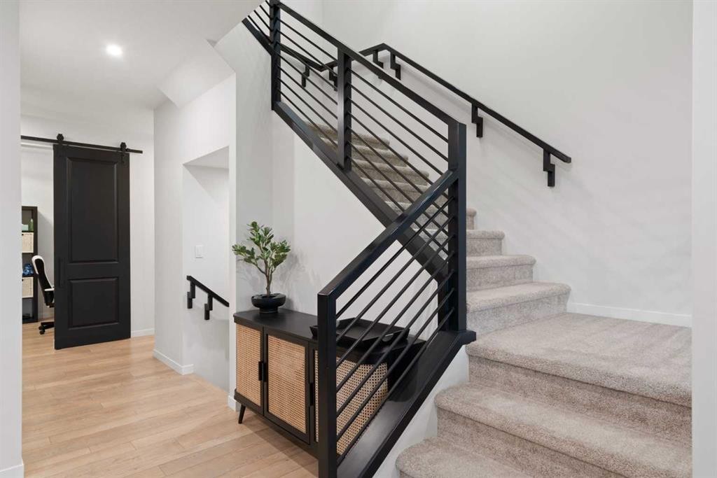 500 Cranbrook Gardens Se, Calgary, AB - Indoor Photo Showing Other Room