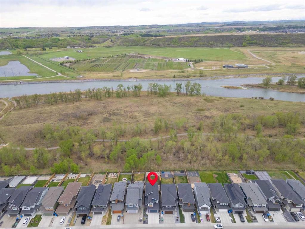 500 Cranbrook Gardens Se, Calgary, AB - Outdoor With View