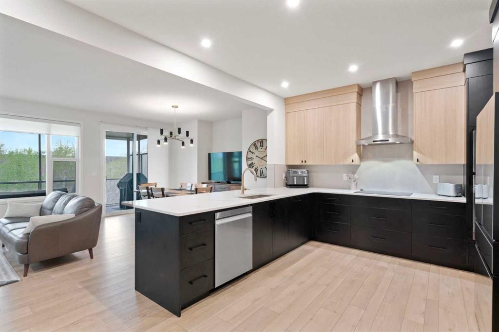 500 Cranbrook Gardens Se, Calgary, AB - Indoor Photo Showing Kitchen With Upgraded Kitchen