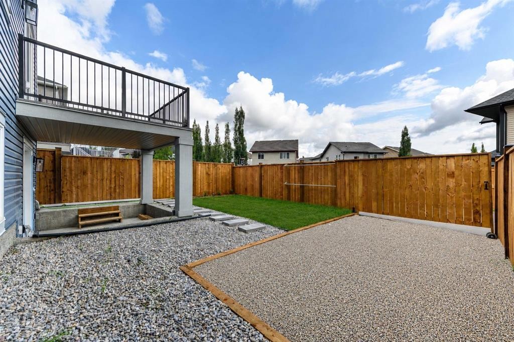124 Heritage Boulevard, Cochrane, AB - Outdoor