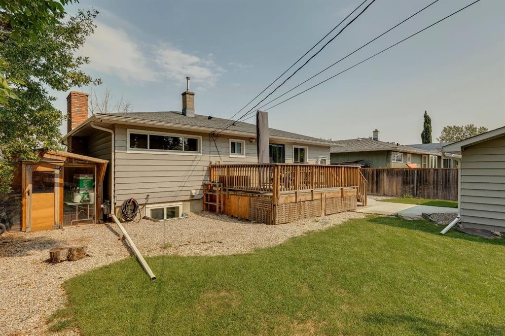 4927 10 Avenue Sw, Calgary, AB - Outdoor